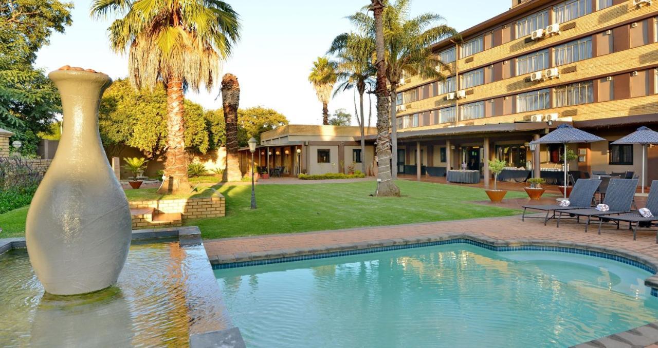 Anew Hotel Witbank Emalahleni Exteriör bild