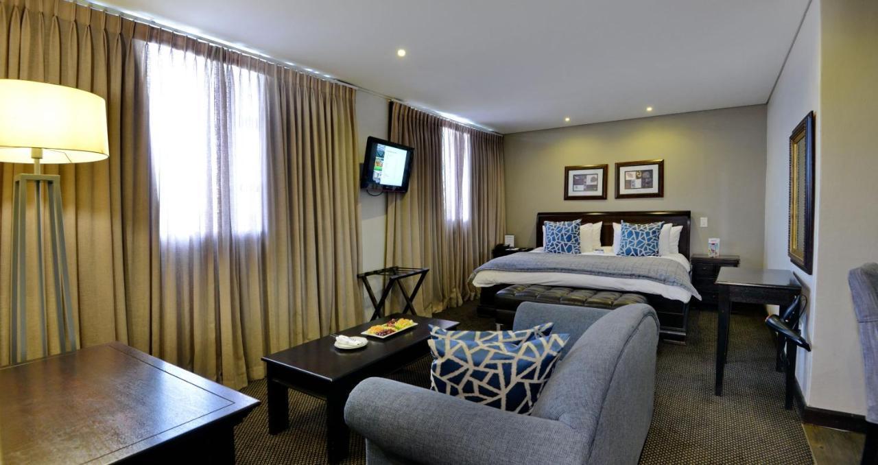 Anew Hotel Witbank Emalahleni Exteriör bild