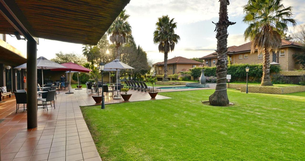 Anew Hotel Witbank Emalahleni Exteriör bild